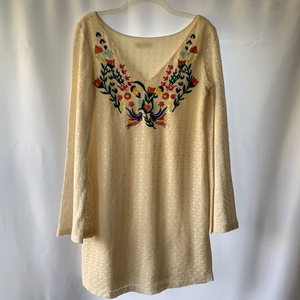 Momma tried by Judith March size large dress w/embroidery detail & bell sleeves